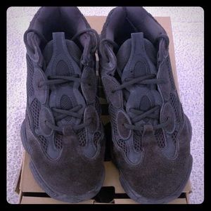 yeezy 500 utility blacks. Best offer. Pick up only